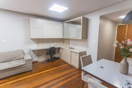 Sala de apartamento à venda com 2 quartos, 70m² em Cachoeirinha, Belo Horizonte