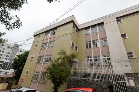 Apartamento para alugar com 100m², 3 quartos e 1 vaga Apartamento para alugar com 100m², 3 quartos e 1 vagaFachada