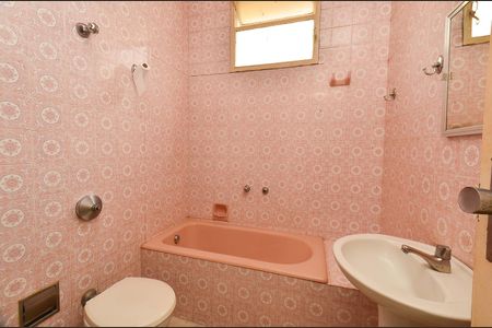 Apartamento para alugar com 100m², 3 quartos e 1 vaga Apartamento para alugar com 100m², 3 quartos e 1 vagaBanheiro social