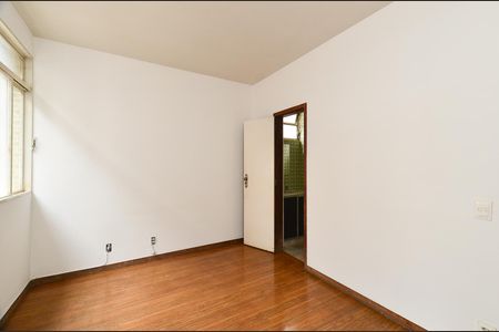 Apartamento para alugar com 100m², 3 quartos e 1 vaga Apartamento para alugar com 100m², 3 quartos e 1 vagaSuite