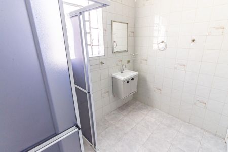 Casa para alugar com 99m², 3 quartos e 1 vaga Casa para alugar com 99m², 3 quartos e 1 vagaBanheiro social