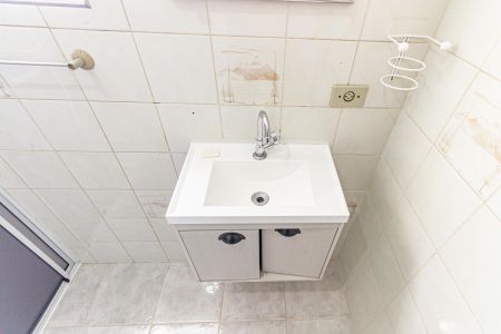 Casa para alugar com 99m², 3 quartos e 1 vaga Casa para alugar com 99m², 3 quartos e 1 vagaBanheiro social