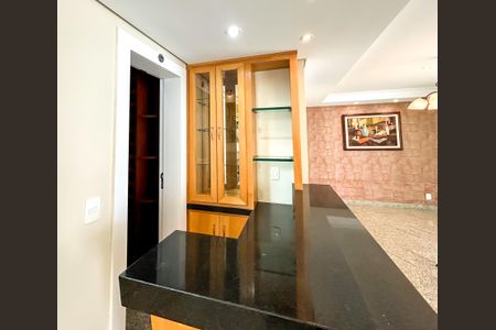 Sala de casa de condomínio para alugar com 5 quartos, 357m² em Paquetá, Belo Horizonte