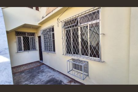 Casa para alugar com 65m², 1 quarto e sem vagaÁrea entrada