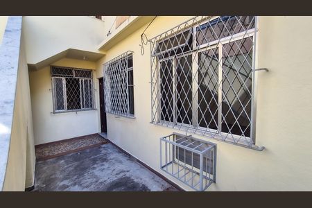 Casa para alugar com 65m², 1 quarto e sem vagaÁrea entrada