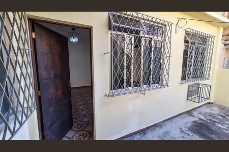 Casa para alugar com 65m², 1 quarto e sem vagaÁrea entrada