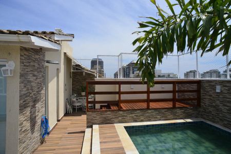 Apartamento à venda com 198m², 4 quartos e 3 vagas Apartamento à venda com 198m², 4 quartos e 3 vagasÁrea comum