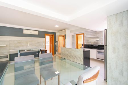 Apartamento para alugar com 194m², 3 quartos e 2 vagasCopa