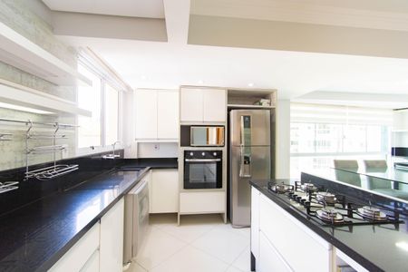 Apartamento para alugar com 194m², 3 quartos e 2 vagasCozinha