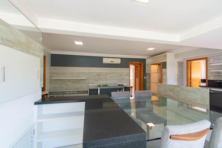 Apartamento para alugar com 194m², 3 quartos e 2 vagasCopa