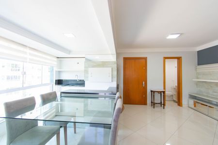 Apartamento para alugar com 194m², 3 quartos e 2 vagasCopa
