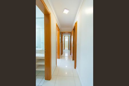 Apartamento para alugar com 194m², 3 quartos e 2 vagasCorredor