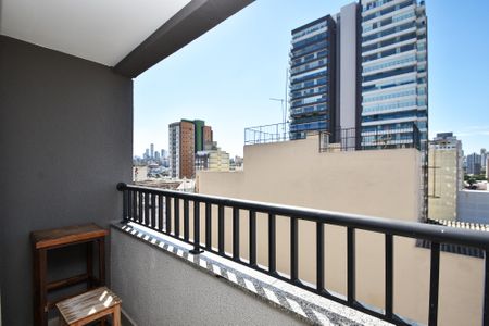 Studio para alugar com 25m², 1 quarto e sem vaga Studio para alugar com 25m², 1 quarto e sem vagaVaranda