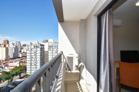 Varanda de kitnet/studio para alugar com 1 quarto, 25m² em Pinheiros, São Paulo