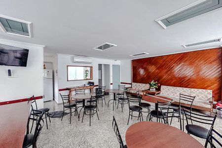 Apartamento para alugar com 67m², 2 quartos e 1 vagaÁrea comum - Salão de festas