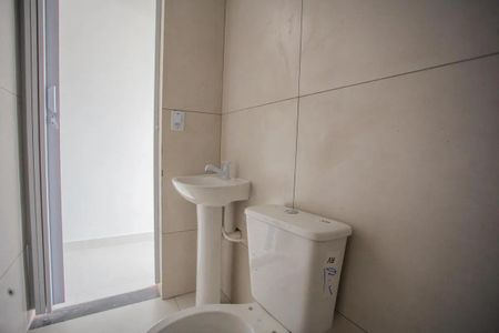 Banheiro de casa para alugar com 1 quarto, 70m² em Parque Continental IV, Guarulhos