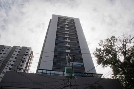 Apartamento para alugar com 66m², 2 quartos e 1 vaga Apartamento para alugar com 66m², 2 quartos e 1 vagaFachada