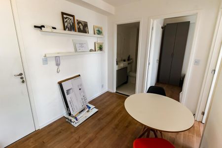 Sala/Cozinha de apartamento à venda com 2 quartos, 31m² em Vila Sonia, São Paulo
