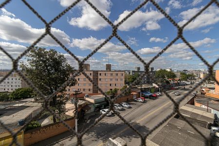 Vista Quarto 1 de apartamento para alugar com 2 quartos, 56m² em Conjunto Residencial José Bonifácio, São Paulo