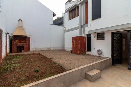 Casa à venda com 380m², 3 quartos e 4 vagasQuintal
