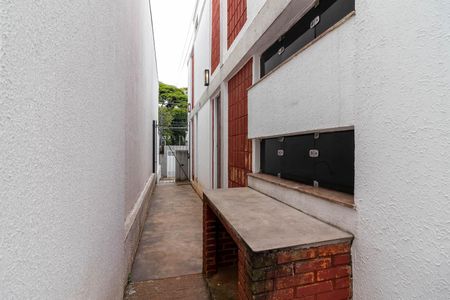 Casa à venda com 380m², 3 quartos e 4 vagasCorredor Lateral