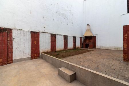 Casa à venda com 380m², 3 quartos e 4 vagasQuintal