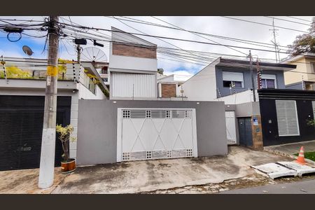 Casa à venda com 380m², 3 quartos e 4 vagasFachada