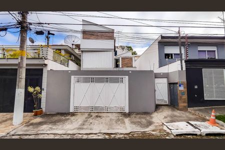 Casa à venda com 380m², 3 quartos e 4 vagasFachada