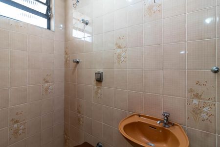 Casa à venda com 380m², 3 quartos e 4 vagasBanheiro de Serviço