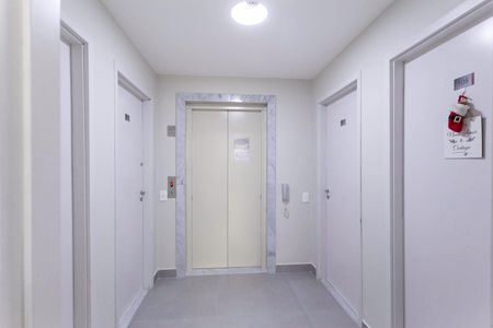 Apartamento para alugar com 51m², 2 quartos e 1 vaga Apartamento para alugar com 51m², 2 quartos e 1 vagaHall de entrada