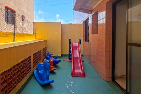 Apartamento para alugar com 73m², 2 quartos e 1 vaga Apartamento para alugar com 73m², 2 quartos e 1 vagaÁrea comum - Playground