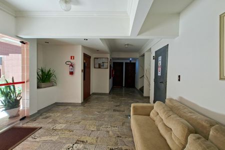 Apartamento para alugar com 73m², 2 quartos e 1 vaga Apartamento para alugar com 73m², 2 quartos e 1 vagaHall de entrada