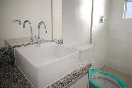 Apartamento à venda com 111m², 2 quartos e 3 vagasBanheiro da Suíte