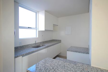 Apartamento à venda com 111m², 2 quartos e 3 vagasCozinha