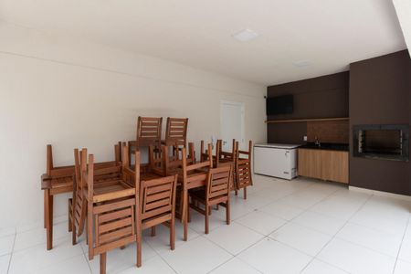 Apartamento à venda com 41m², 2 quartos e 1 vaga Apartamento à venda com 41m², 2 quartos e 1 vagaÁrea Comum - Churrasqueira