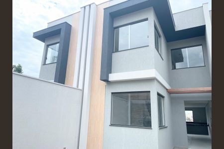 Casa à venda com 160m², 3 quartos e 1 vagaFachada