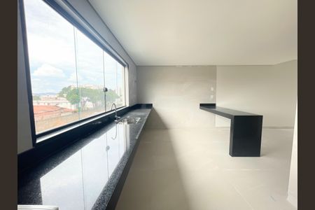 Cozinha de casa à venda com 3 quartos, 160m² em Santa Amelia, Belo Horizonte