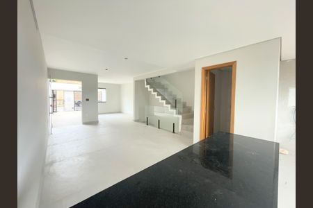 Casa à venda com 160m², 3 quartos e 1 vagaSala