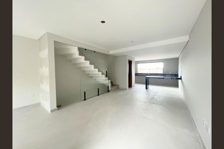Sala de casa à venda com 3 quartos, 160m² em Santa Amelia, Belo Horizonte