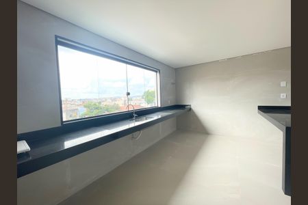 Cozinha de casa à venda com 3 quartos, 160m² em Santa Amelia, Belo Horizonte