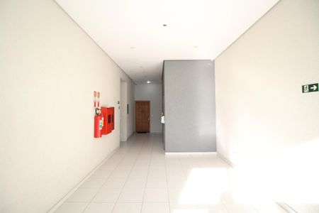 Apartamento para alugar com 75m², 3 quartos e 2 vagasHall social