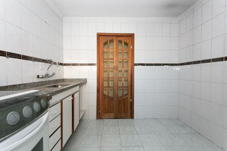 Cozinha de apartamento para alugar com 2 quartos, 70m² em Vila Antonieta, São Paulo