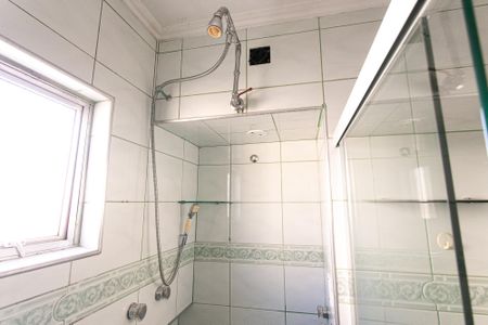 Banheiro de apartamento para alugar com 2 quartos, 70m² em Vila Antonieta, São Paulo