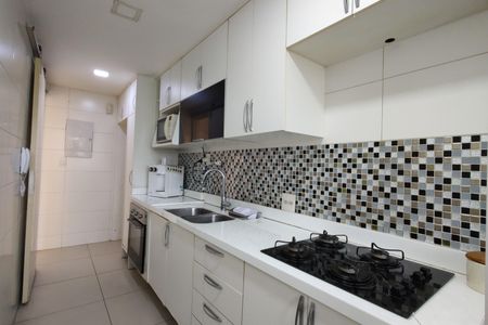 Apartamento à venda com 126m², 3 quartos e 2 vagasCozinha - Armários
