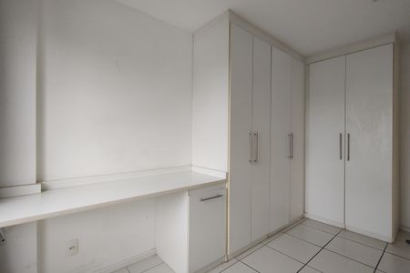 Apartamento à venda com 126m², 3 quartos e 2 vagasQuarto 2 - Armários