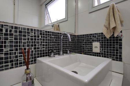 Apartamento à venda com 126m², 3 quartos e 2 vagasBanheiro da Suíte