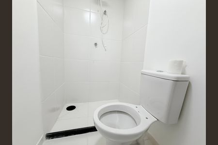 Banheiro de apartamento à venda com 1 quarto, 17m² em Santo Amaro, São Paulo