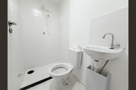 Banheiro  de kitnet/studio à venda com 1 quarto, 17m² em Santo Amaro, São Paulo