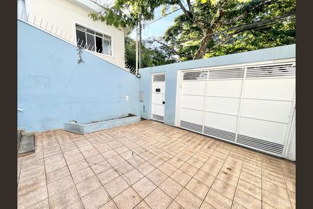 Casa para alugar com 180m², 3 quartos e 4 vagas Casa para alugar com 180m², 3 quartos e 4 vagasGaragem