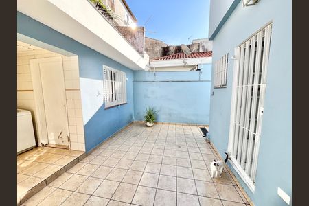 Casa para alugar com 180m², 3 quartos e 4 vagas Casa para alugar com 180m², 3 quartos e 4 vagasQuintal